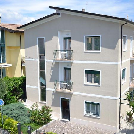 Le Bouganville Apartment Desenzano del Garda Exterior photo