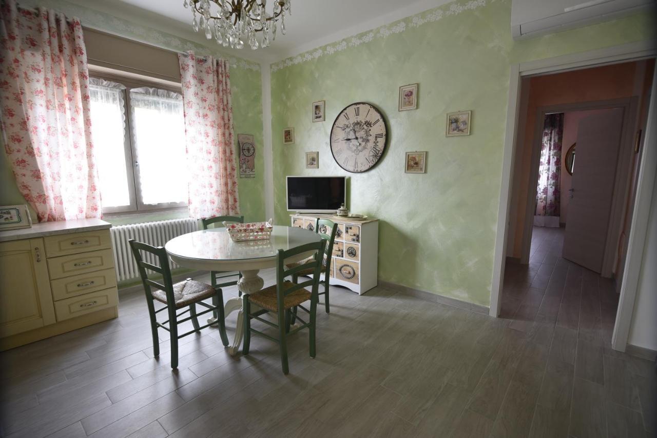 Le Bouganville Apartment Desenzano del Garda Exterior photo