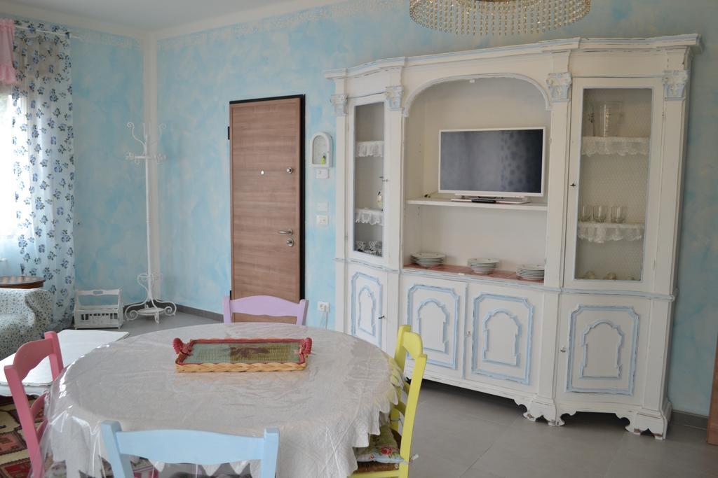 Le Bouganville Apartment Desenzano del Garda Exterior photo
