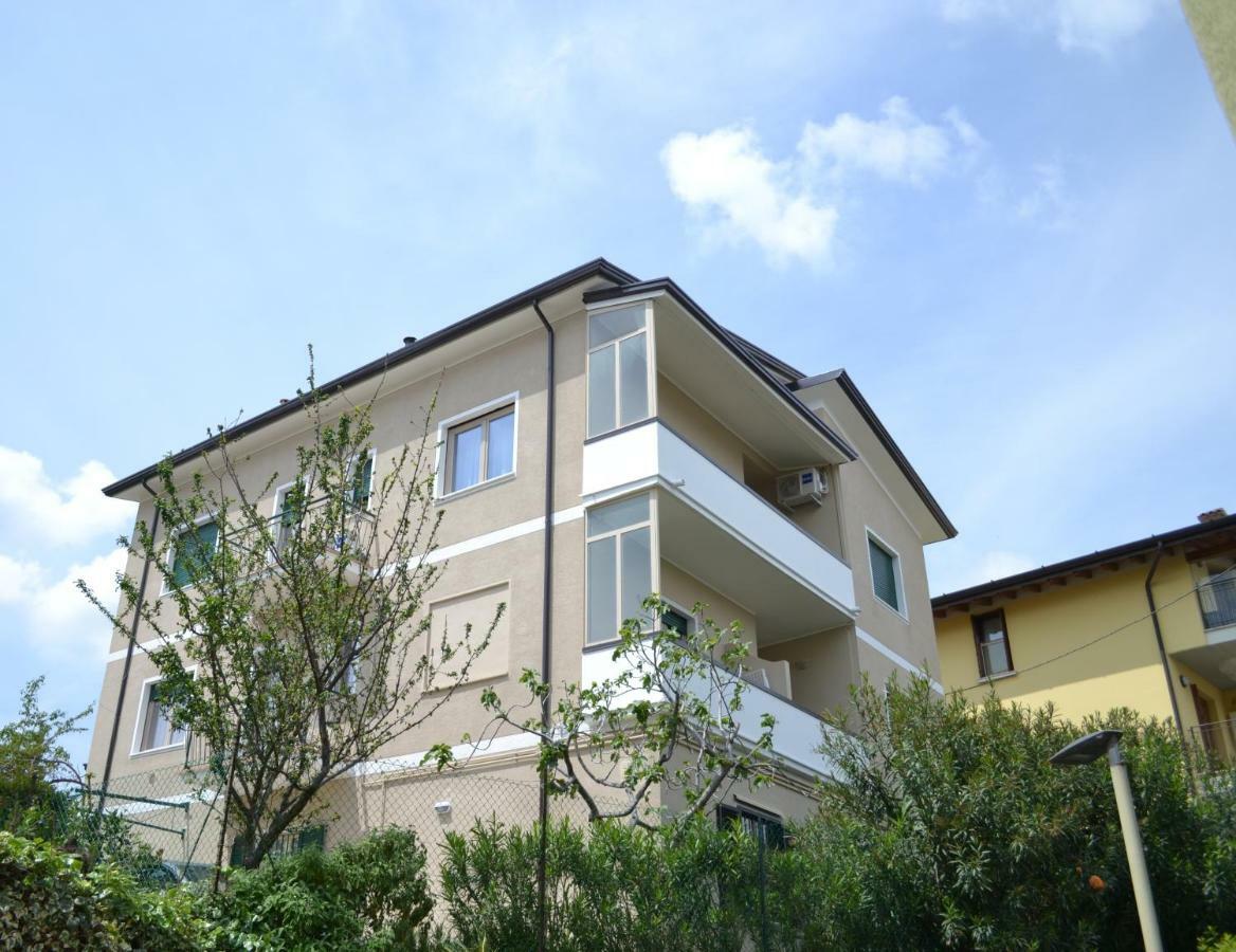 Le Bouganville Apartment Desenzano del Garda Exterior photo